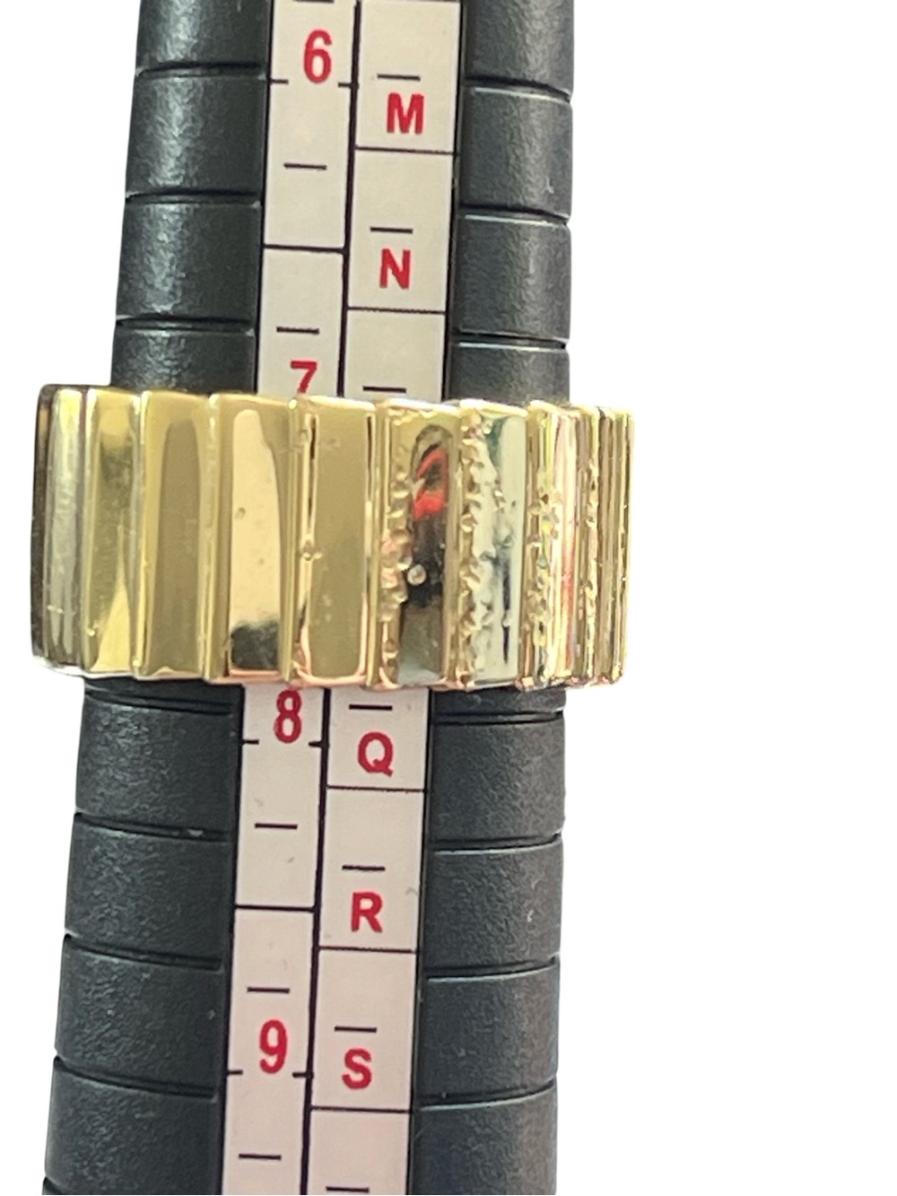 Gold Tone Corrugated Ring Chunky Classic Size 7.5 - Picture 4 of 5